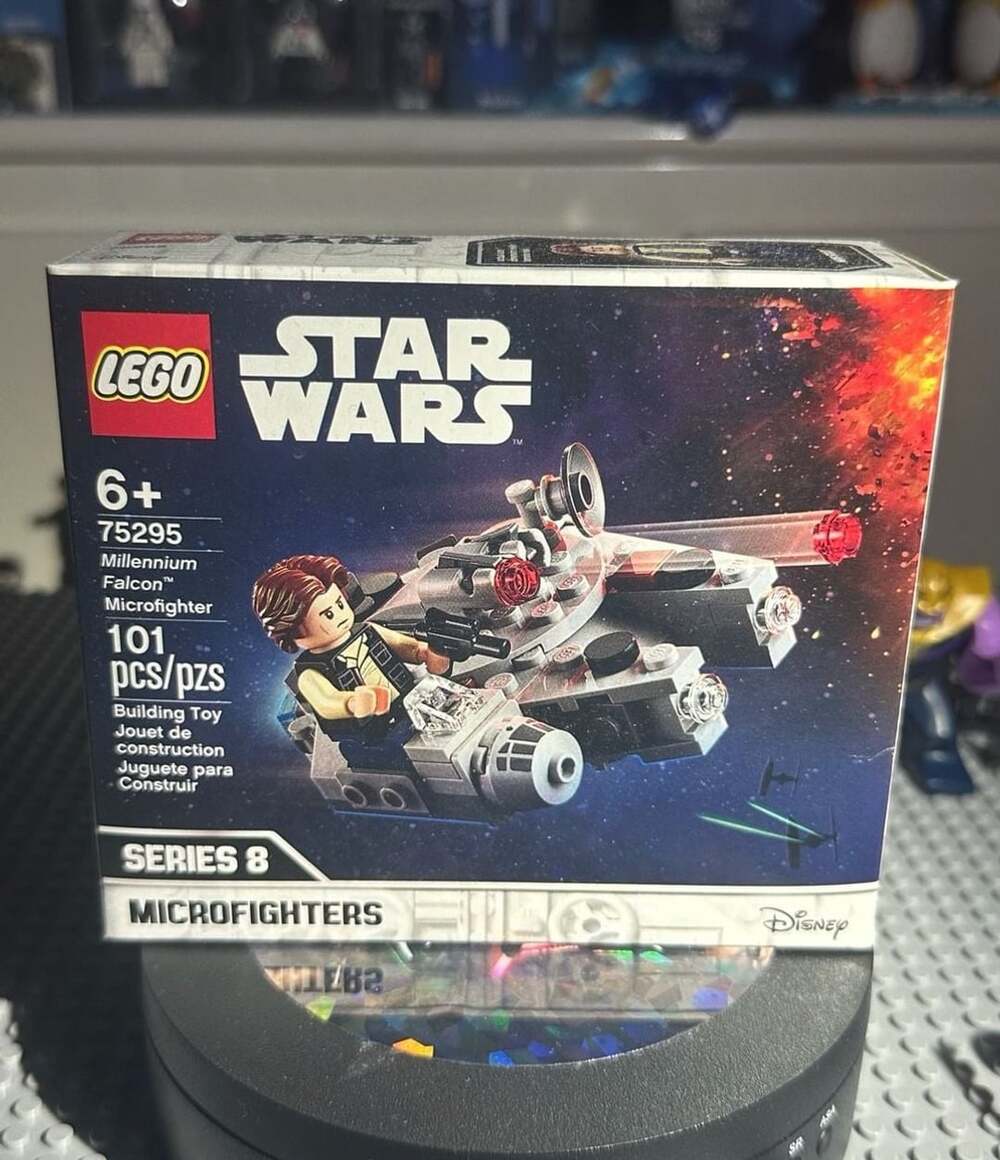LEGO Star Wars: Millennium Falcon Microfighter (75295)
